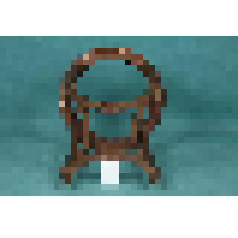 Столик туалетный