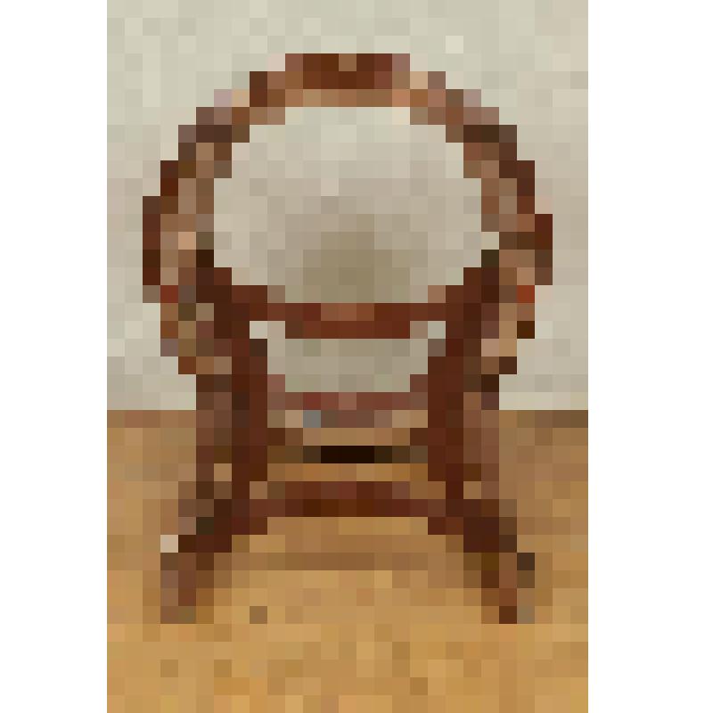 Столик туалетный