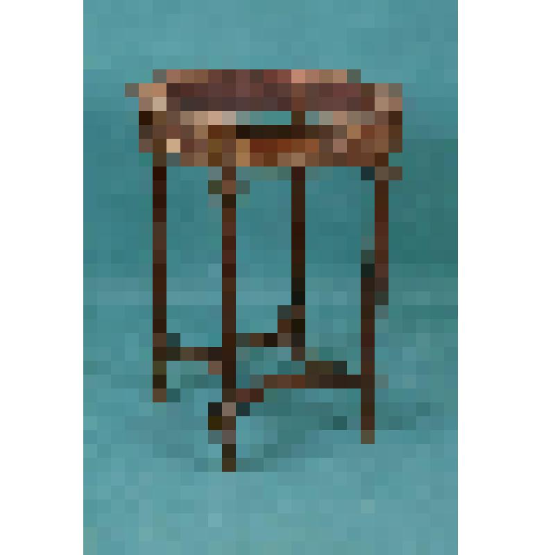 Столик туалетный