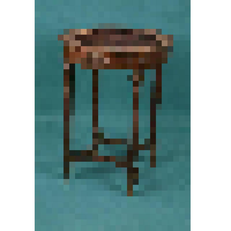 Столик туалетный