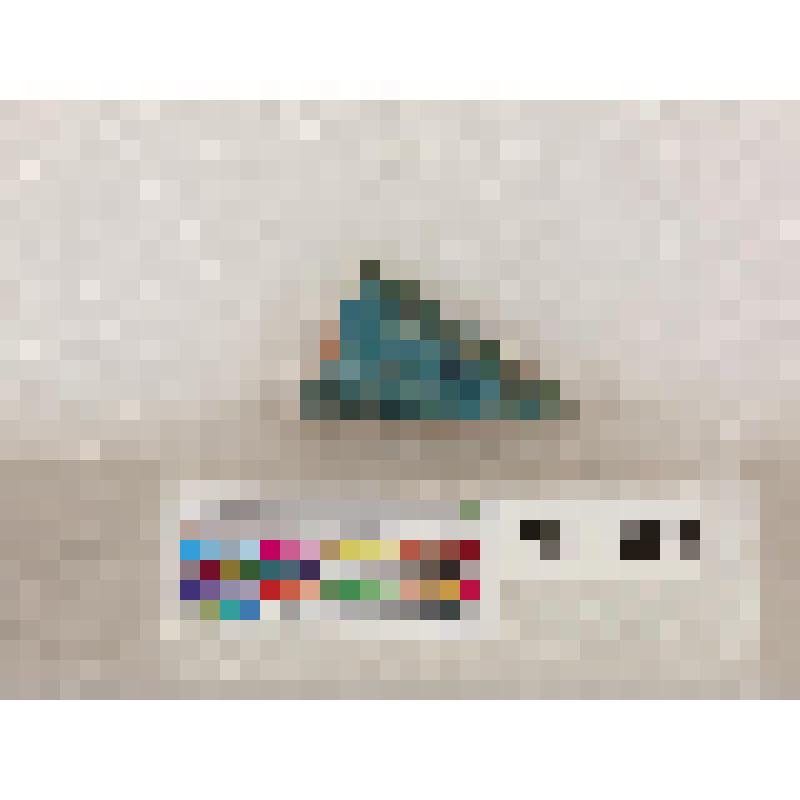 Фрагмент сосуда от края, в форме треугольника, обе стороны покрыты прозрачной бирюзовой поливой