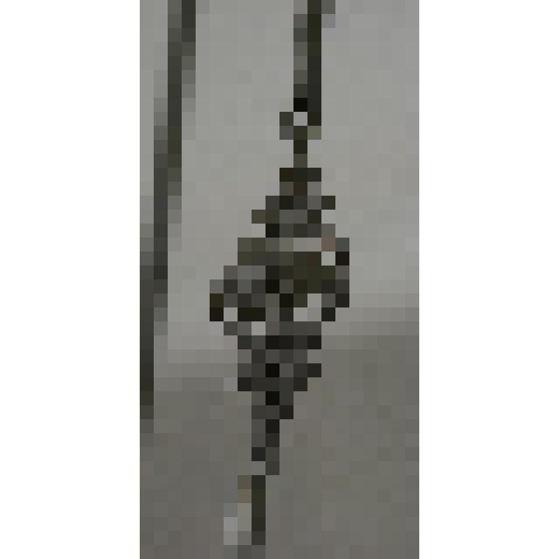 Кронштейн подвесной чугунный в форме уплощенного кольца, с тремя металлическими цепями