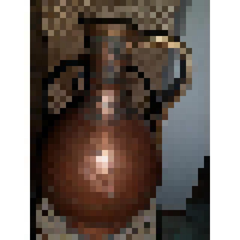 Кувшин. Тулово шаровидной формы, на высоком поддоне,с петлевидной ручкой, узким высоким горлом. На ручке орнамет в форме цветов