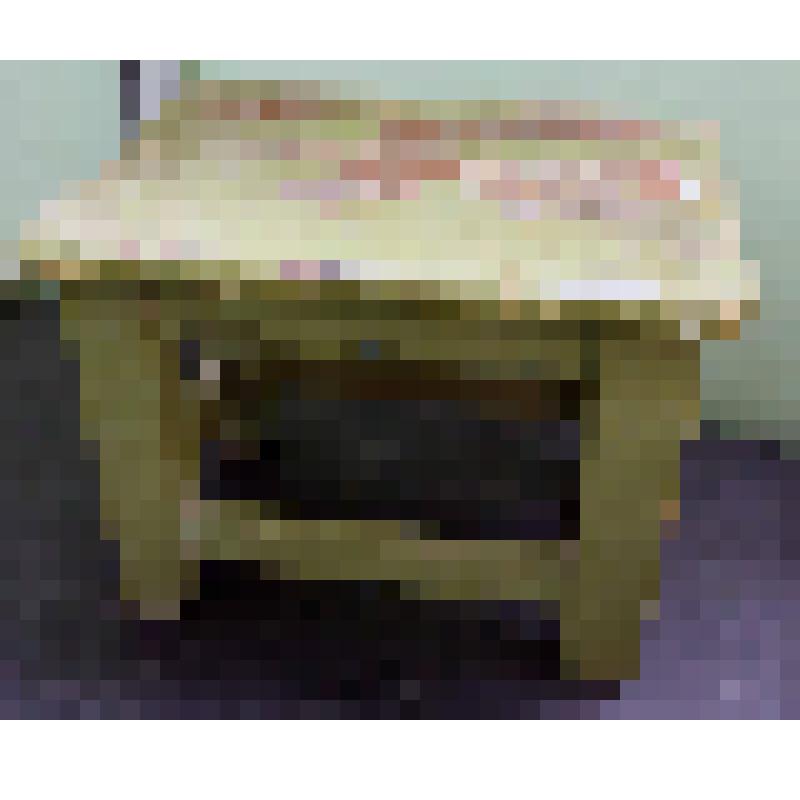 Табурет на низких ножках, из коллекции документальных, фотографических и вещевых материалов о Миловидовой Инне Борисовне (1929-2009), кандидате биологических наук, преподавателе биофака Саратовского государственного университета