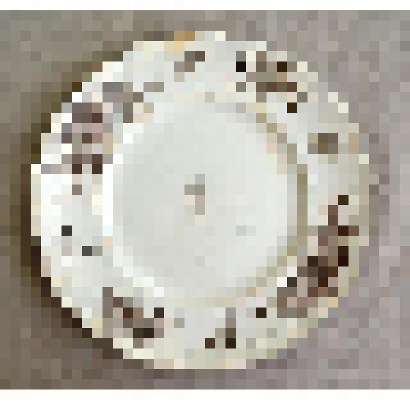 Тарелка десертная с рельефным узором и цветочной росписью