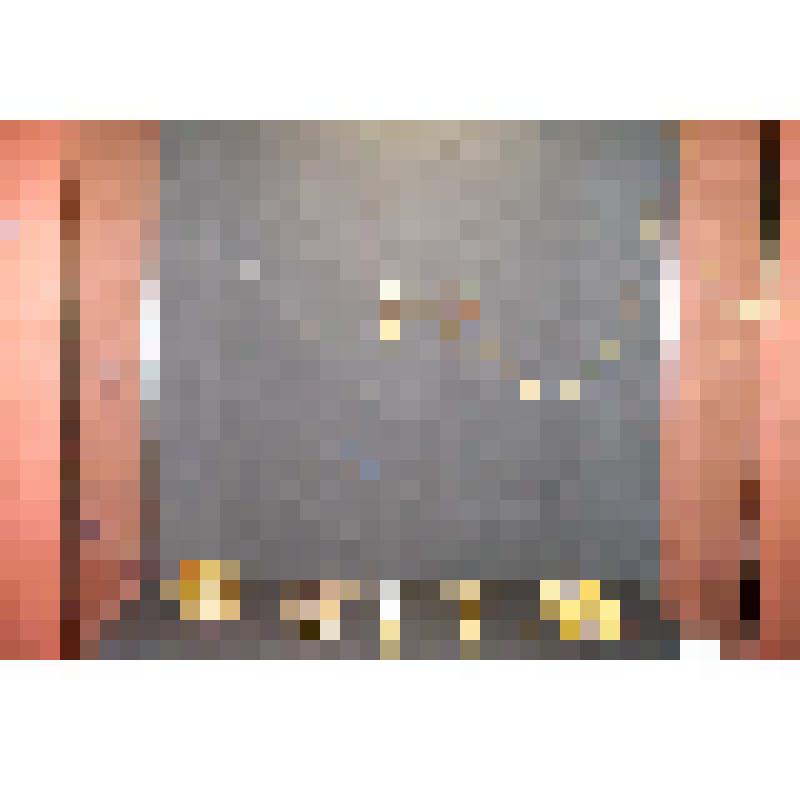 Витрина N 3 выставки "Аланский всадник". Предметы из коллекции драгметаллов АМЗ