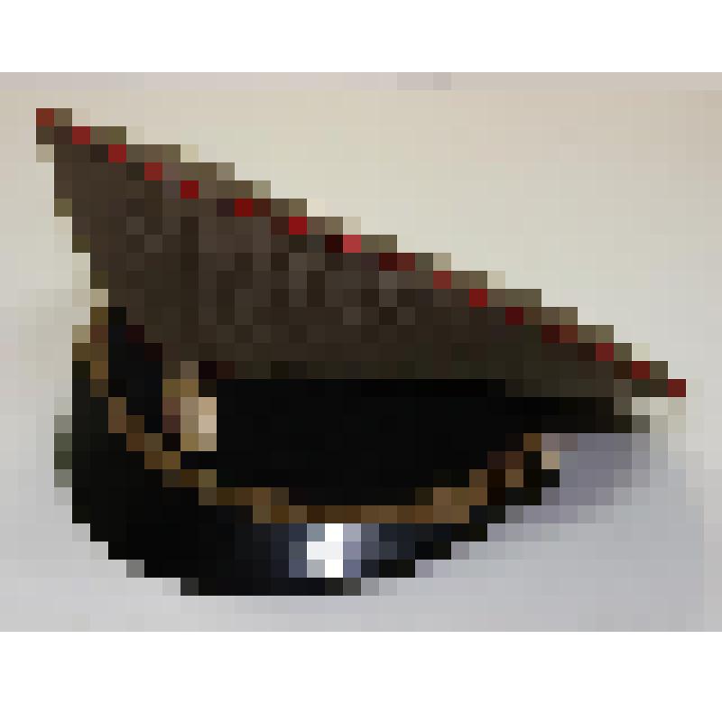 Фуражка от парадной формы офицера-артиллериста, из коллекции форменной одежды военнослужащих Вооруженных Сил СССР и РФ