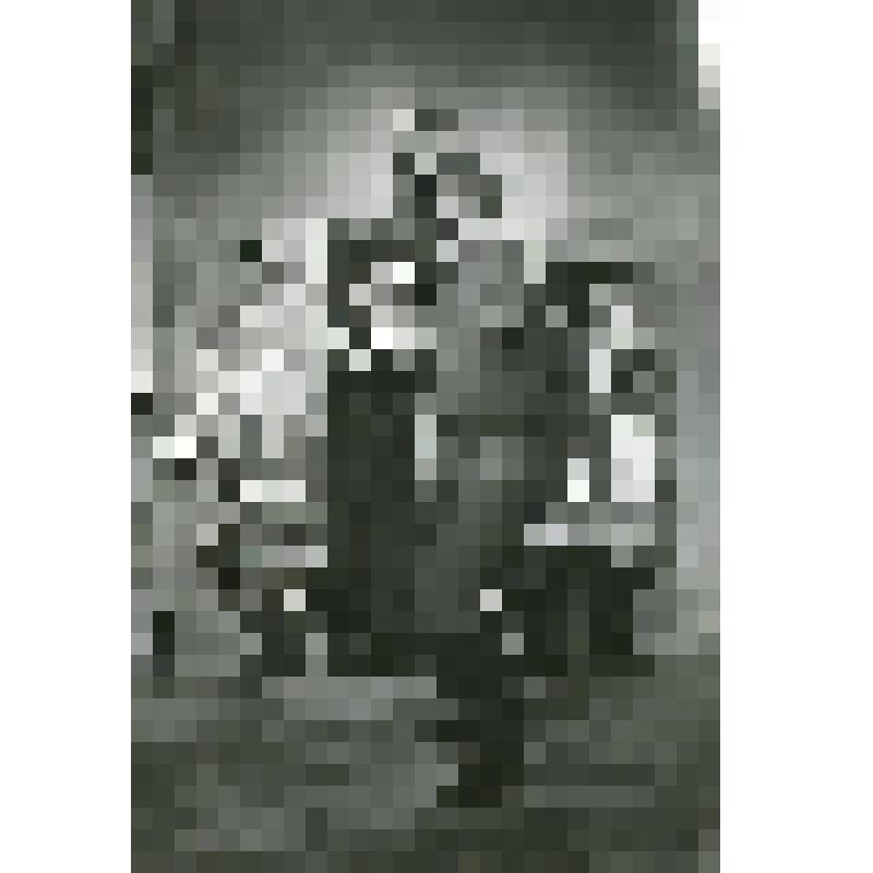 Фотография. Семен - В.В. Говалло, стоит в рост, изогнувшись, замахнулся, в правой руке держит гранату, голова в фас. "Шел солдат с фронта". Вологда, Вологодский государственный драматический театр