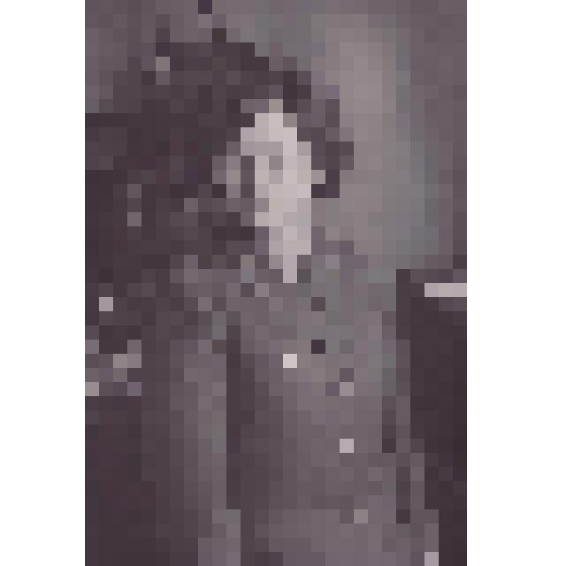 Фотография черно-белая. Сыздыкова Тамара Ивановна -  сотрудник Братской милиции, вернулась со службы