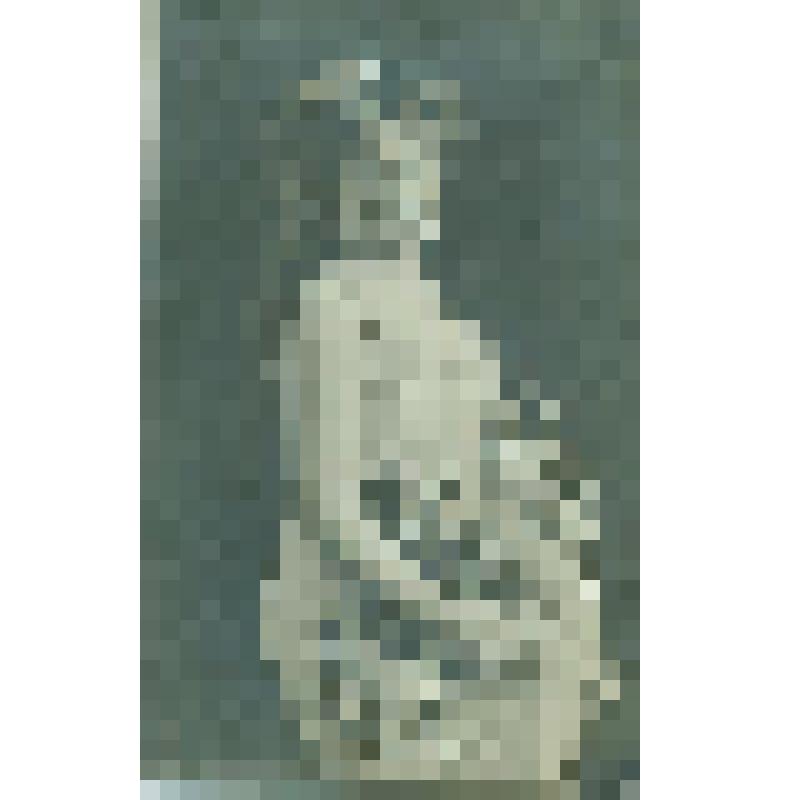Фотооткрытка черно-белая. Репродукция «Девушка с игрушками»