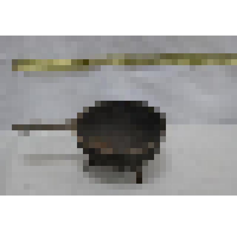 Посуда - тренога с ручкой