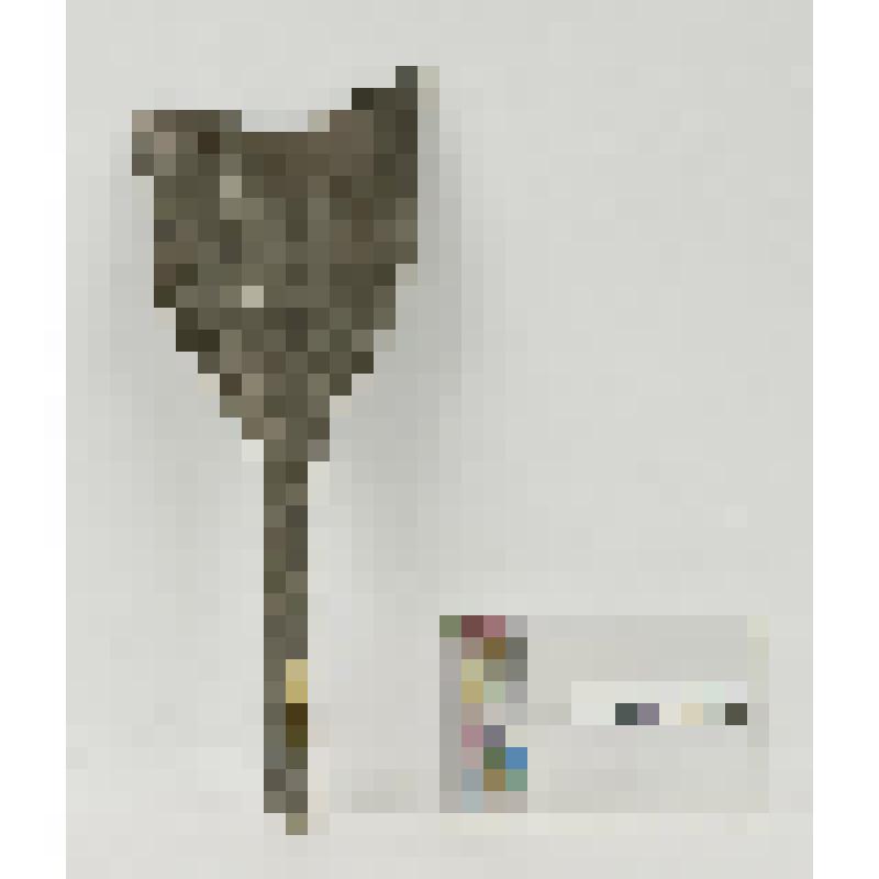 Наконечник стрелы железный, с лопатообразный лопастью, с выемкой на конце