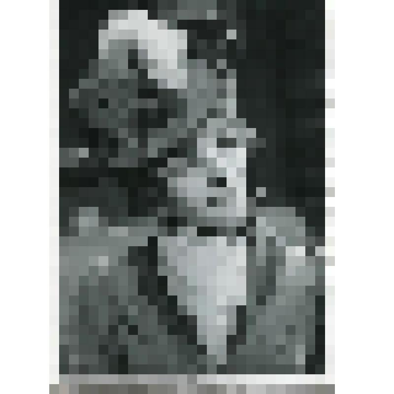 Фотография. Н. Бабичева - Маличевская - кр. план, на голове - шляпка, лицо кокетливо повернуто влево. "Панна Маличевская" (Пост. И. Штокбант, худ. Л. Рахманова.). Петрозаводск (Республика Карелия), Русский драматический театр