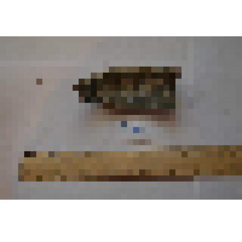 чаши чернолаковой сероглиняной края фрагмент. Лак плохого качества