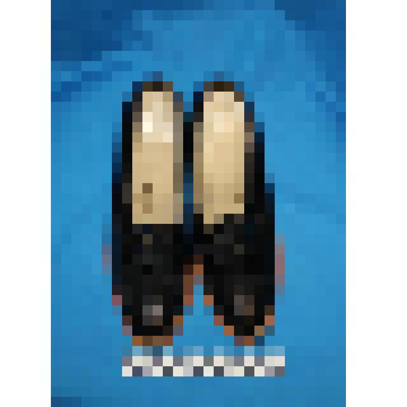 Обувь XIX-XX вв. Туфля левая лакированная, черная, на высоком каблуке, на шнурках