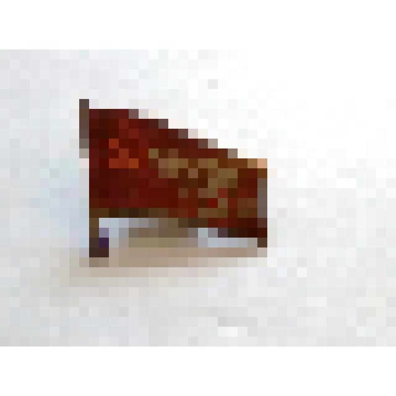 Знак "Народный депутат СССР" ОБ-493, помещен в красную коробочку с золотистым теснением здания Верховного Совета СССР