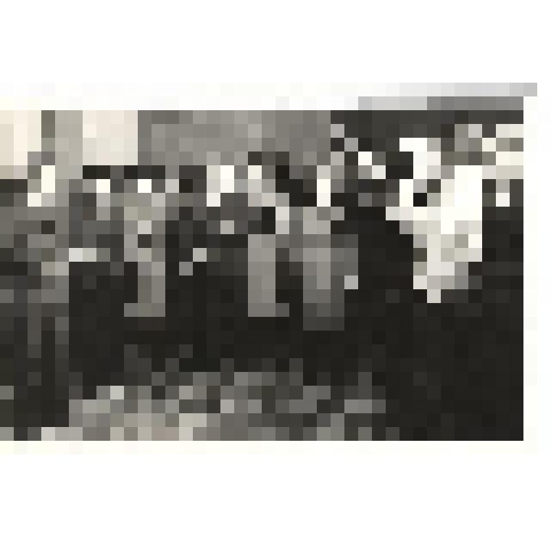 Ф/чб. Рапорт нач. управления бытового обслуживания г. Энгельса Ойменова В.М. по случаю ввода в эксплуатацию дома быта "Центральный" г. Энгельс. В центре слева Радченко В.А., зампред Горисполкома, справа – секреатрь ГК КПСС Литвинова Н.В