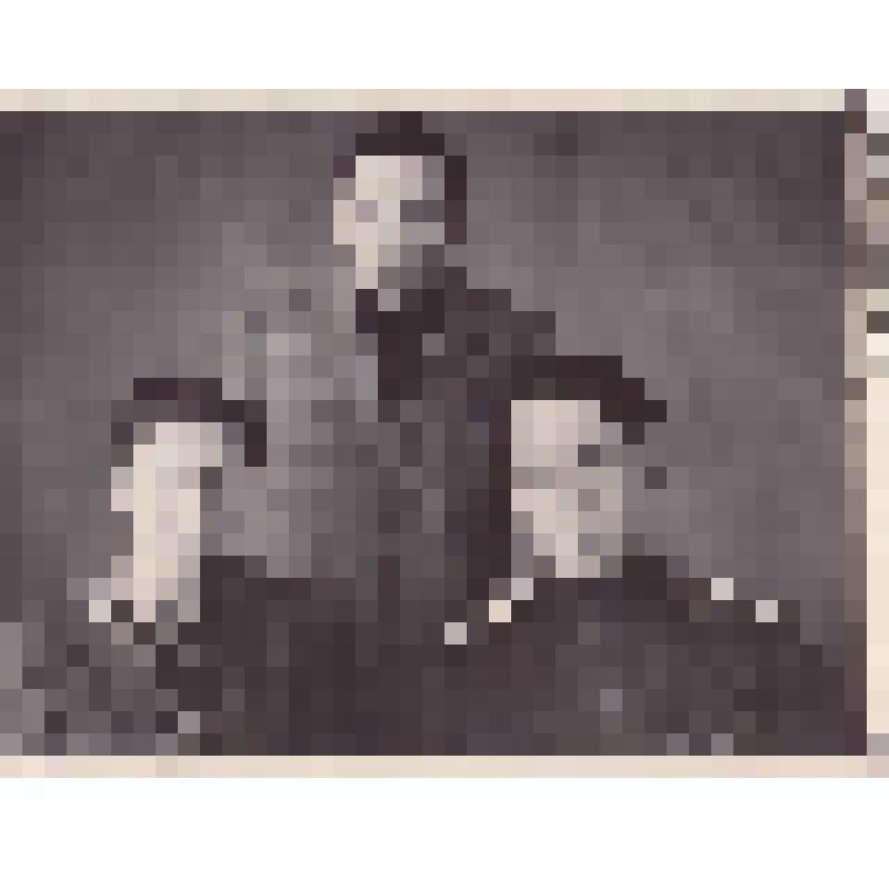 Фотография черно-белая. Погодаев Алексей Романович в форме милиционера с женой и другом