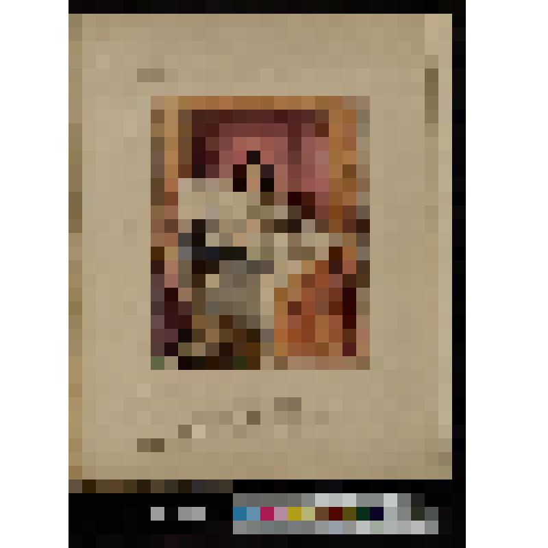 Молодая женщина, читающая газету