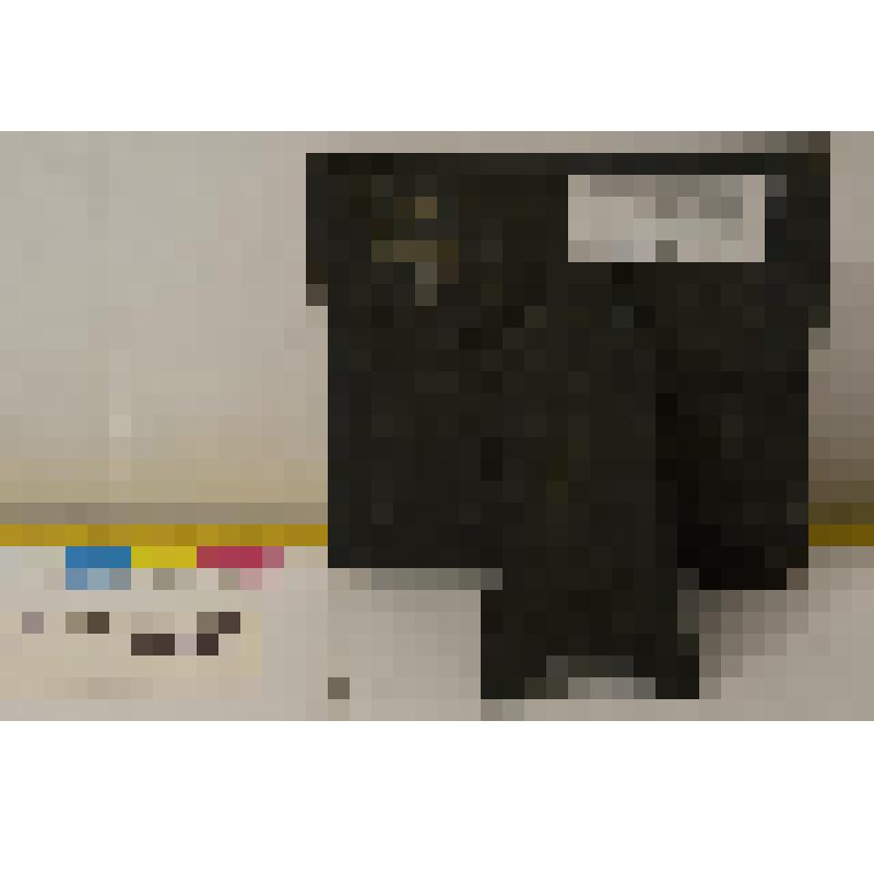 Рамка деревянная прямоугольной формы, с овальным вырезом, вытянута вертикально вверх