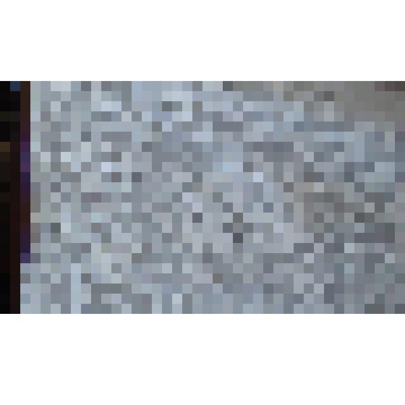 накидка для подушки,выполнена из белых катушечных ниток