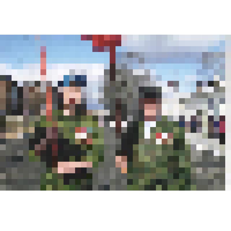 Фотография групповая сюжетная, цветная. День Победы 9 мая 2010 года