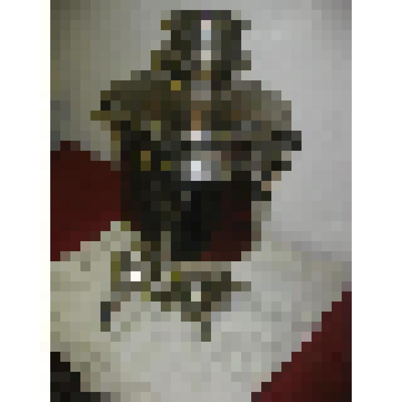 Самовар латунный, на крестообразном поддоне, тулово в форме "античной вазы", выполнен в стиле "ампир".  Емкость 3 литра