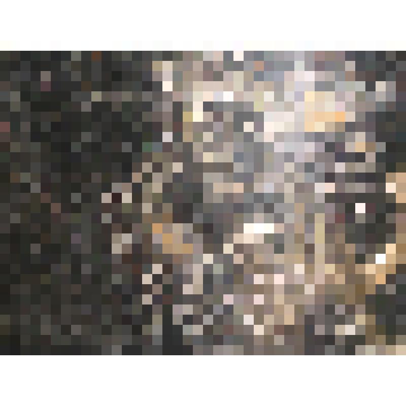 Самовар латунный, на крестообразном поддоне, тулово в форме "античной вазы", выполнен в стиле "ампир".  Емкость 3 литра