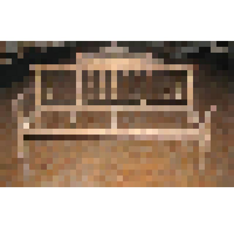 Диван деревянный с резными подлокотниками с раскрашенными балясинками на спинке