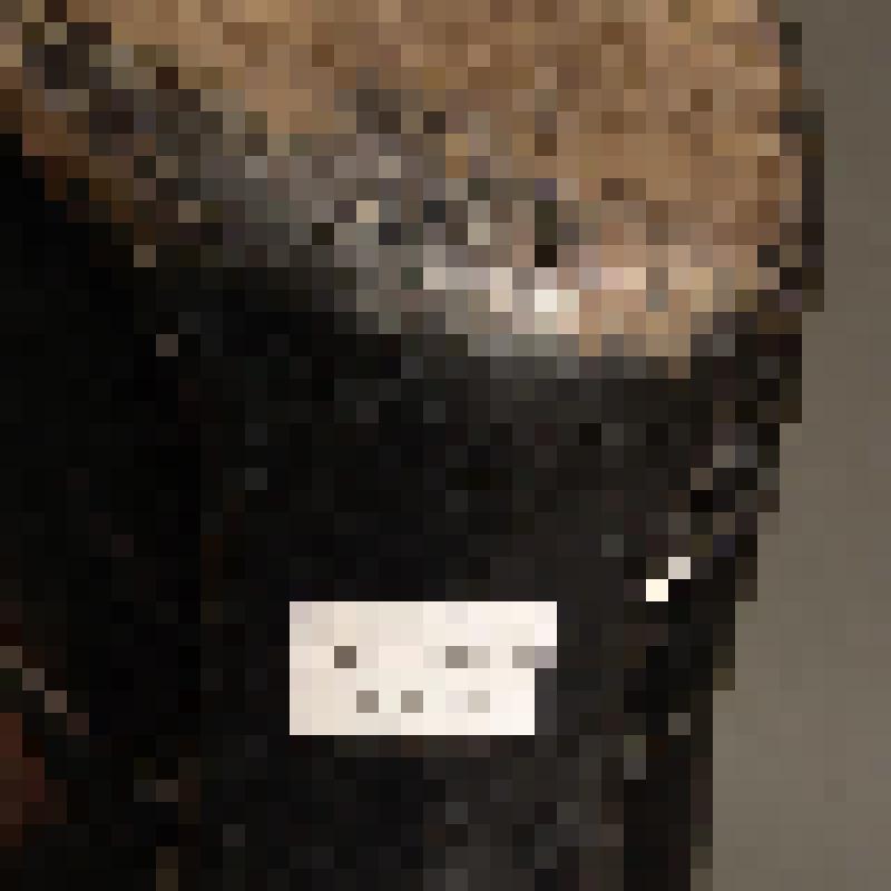 Туфля женская чёрная с бантом, на каблуке (левая)