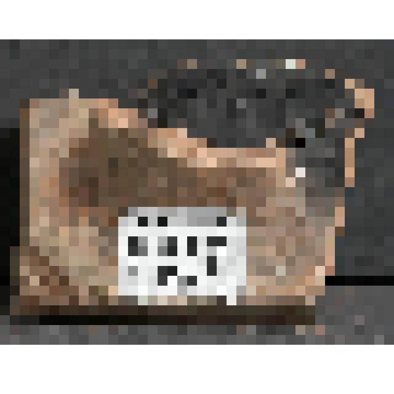 Изразец печной  угловой рельефный полихромный. Фрагмент