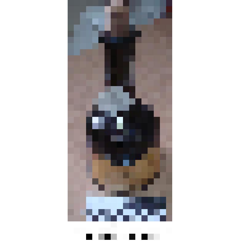 Бутылка винная с этикеткой на украинском языке «Мадера Крымская» («Мадера Кримська»)