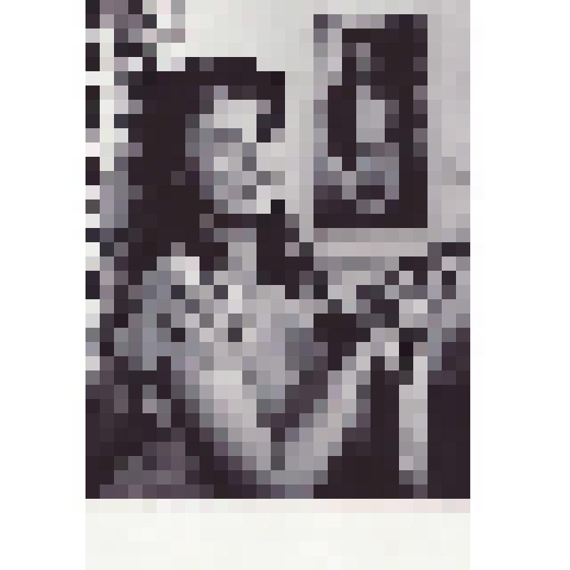 Фотография черно-белая. Из серии "Женский портрет". Девушка с книгой (условно)