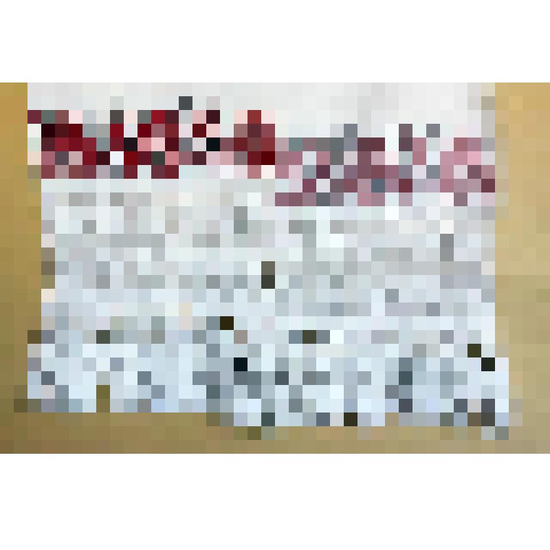 Полотенце стеновое "за 8 цепов" с гирляндой из трех роз