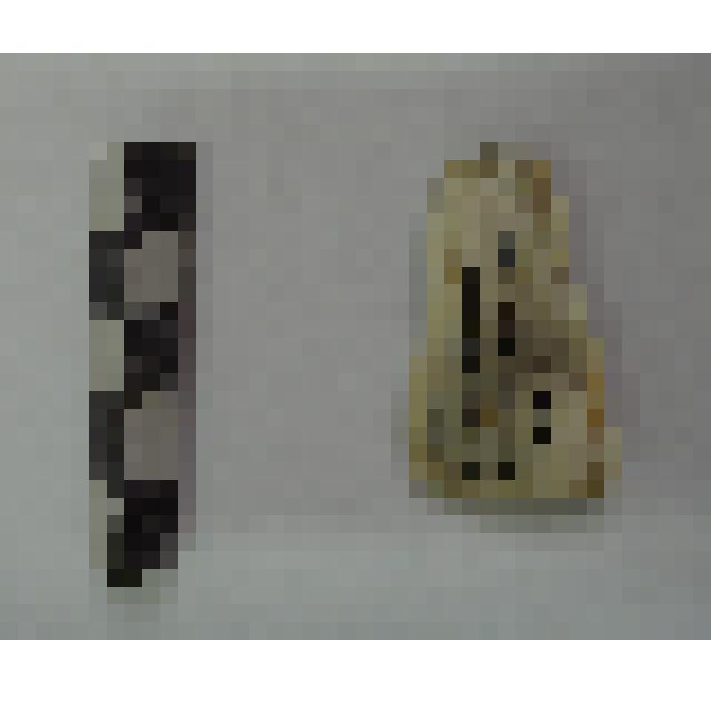 Остроконечник кремневый, треугольной формы, треугольный в сечении, цвет белый с сине- серыми прожилками, техника обработки- скалывание( ракушечный скол), неокатан, валунная поверхность не сохранилась. (4,5х2,5см)