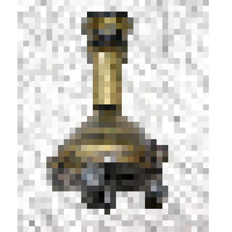 Подсвечник из деталей боеприпасов