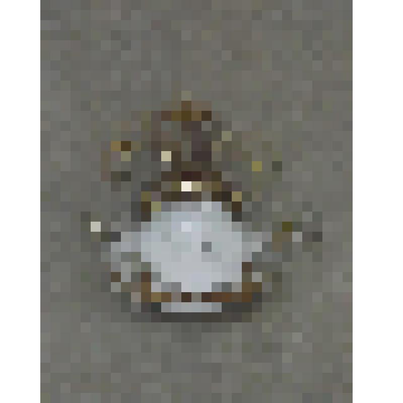 Люстра потолочная из белого стекла