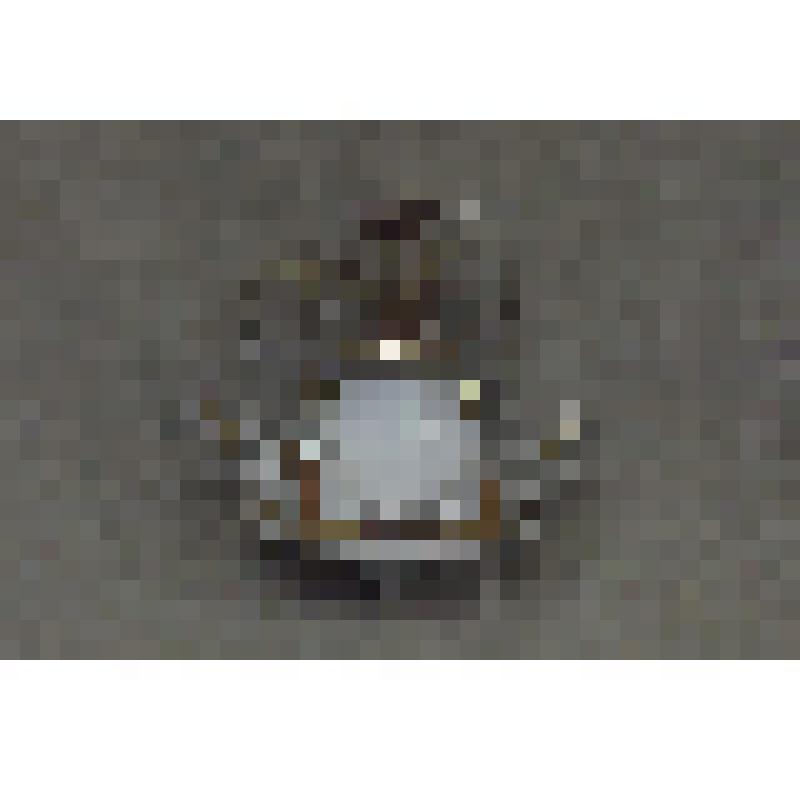 Люстра потолочная из белого стекла