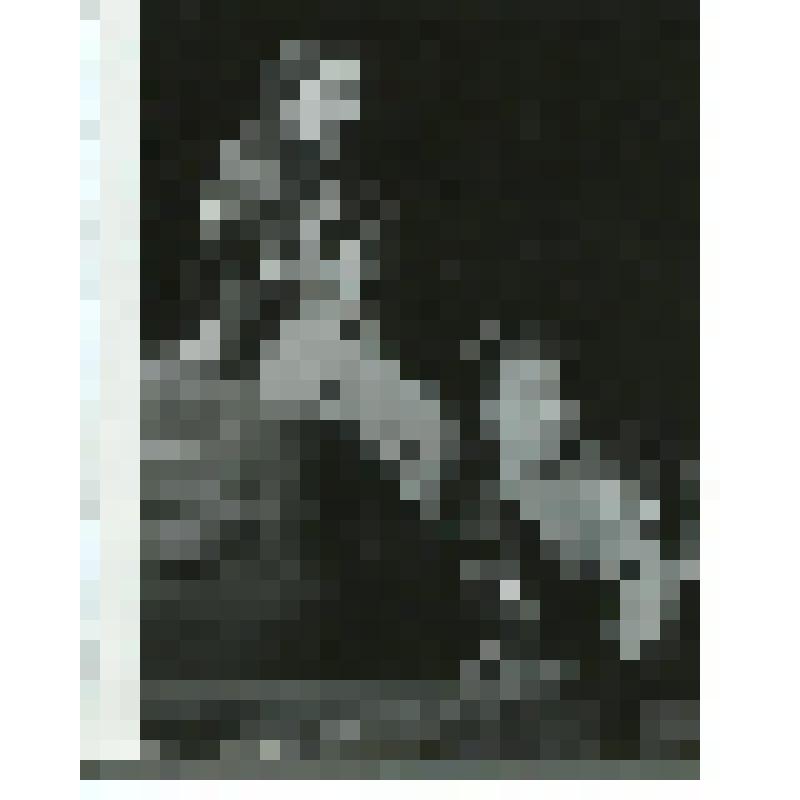 Фотография. Сцена из спектакля, Тетя Паша - Л. Добржанская, сидит на бочке, на плечах платок. "Любка-любовь" (Пост. - Б. Львов-Анохин. Худ. - П. Гусева, В. Зайцева.). Москва, Центральный театр Советской армии