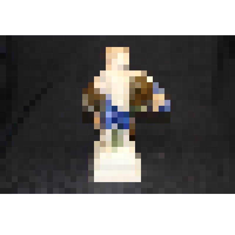 Статуэтка. Фигурка мальчика с птицей