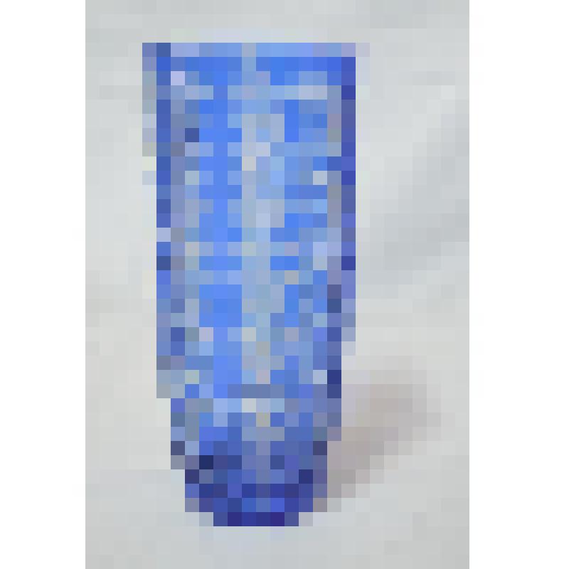 Ваза из цветного стекла с кобальтовым накладом, украшенная гранёным орнаментом