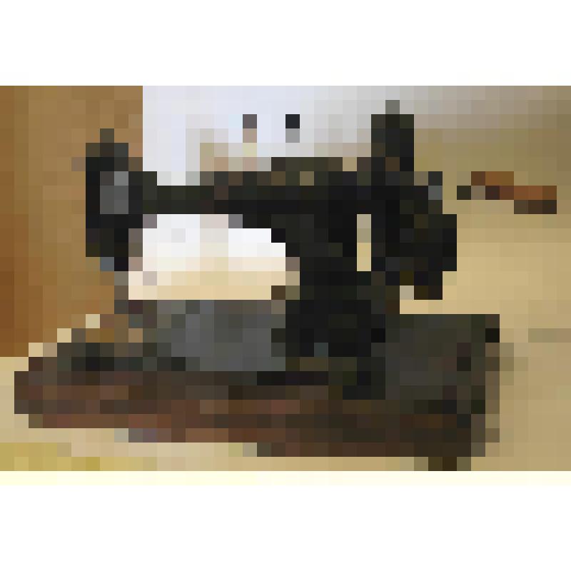 Машина швейная ручная