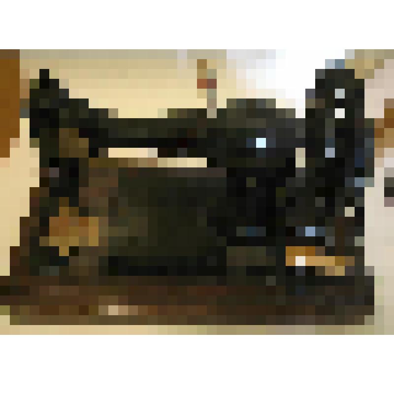 Машина швейная ручная