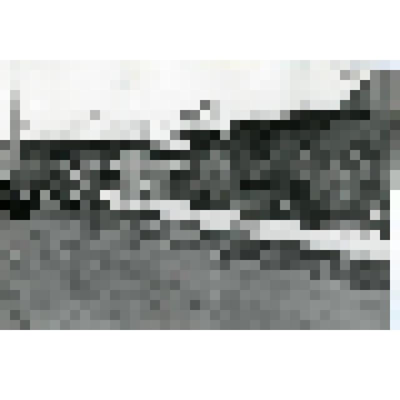 Фотография. Перекресток улиц Либкнехта и К. Маркса (трамвай идет по ул. К. Маркса в сторону центра)