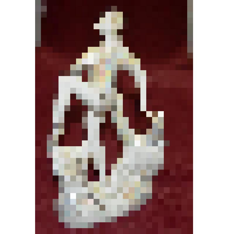 Скульптура (статуэтка) фарфоровая. Балерина в костюме кошки, персонажа балета «Аистёнок» (1937 г., музыка Д.Л. Клебова)