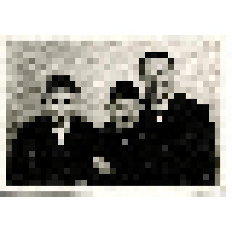 Фотография. Сульженко А.С., заслуженный учитель РСФСР, директор Омолонской школы с сыновьями