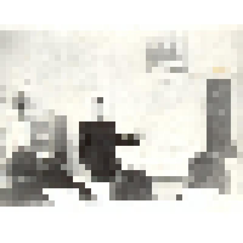 Кашенцев Николай Иванович в кабинете истории СШ № 34 – ведет урок