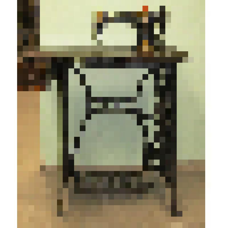 Швейная машина (ножная) Подольского завода 20-е годы XX века