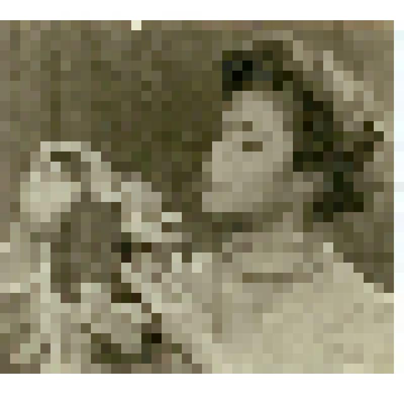 Фотография. Филиппова Евгения Ивановна с игрушкой-зайцем