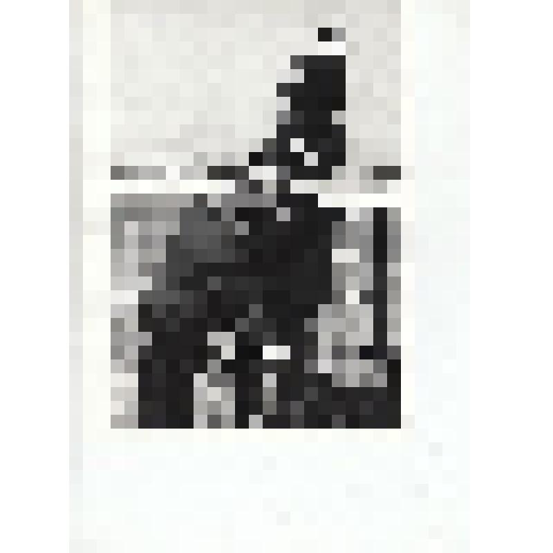 Фк/чб. Парашютная подготовка 1-го отряда космонавтов в летном городке Энгельса. Стоят майор Максимов М.И., летчик Волынов Б.В., на лестнице Попович П.Р.  1960